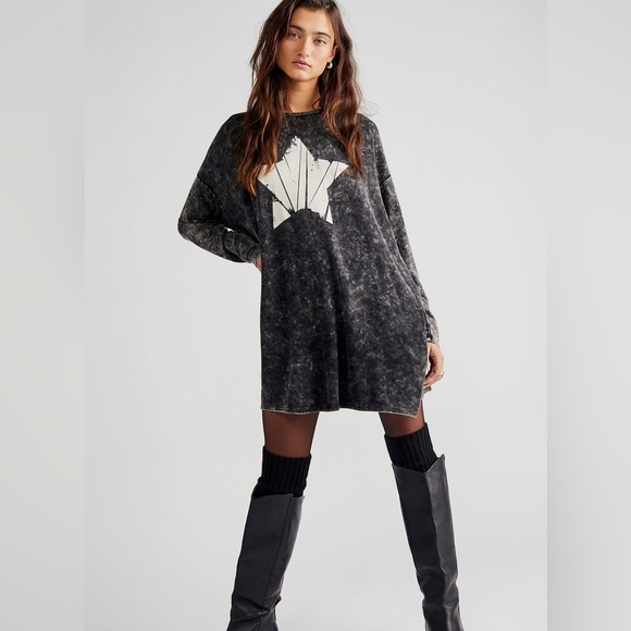 Star T Shirt Dress - Picture 4 of 5